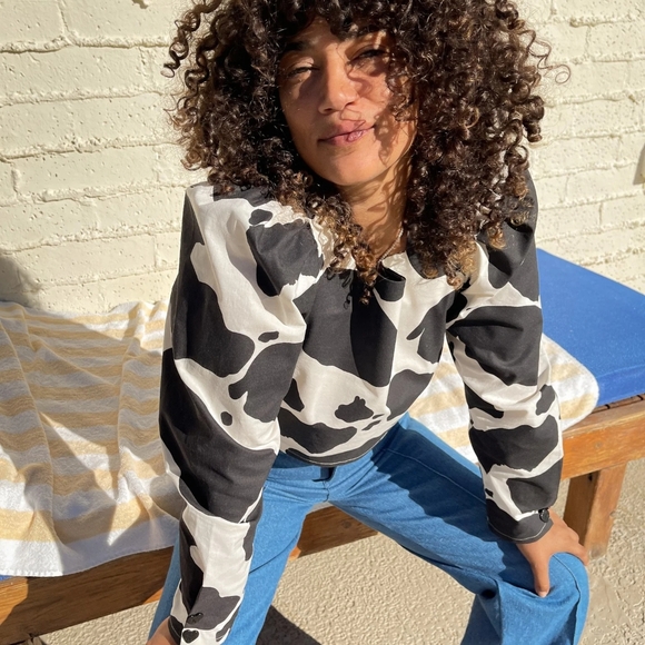Gah! Maddie Top in cow print 🐄 - Picture 3 of 10